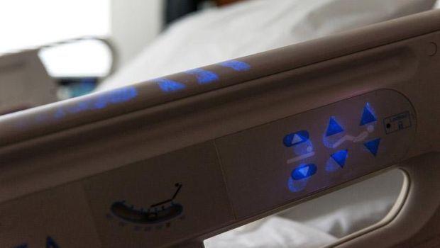 UV Light Device Could Help Stop Spread of Superbugs, Researcher Says