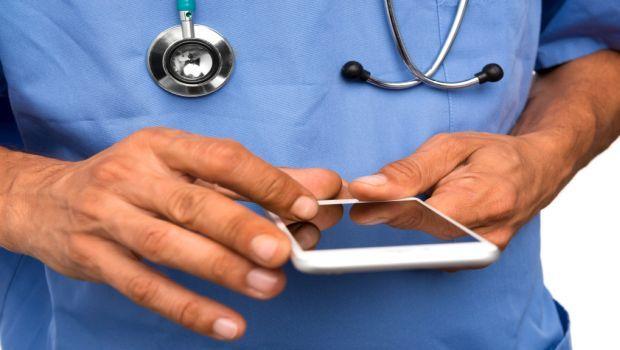 Researchers Find High Microbiological Contamination of Clinicians' Mobile Phones in ICUs, NICUs